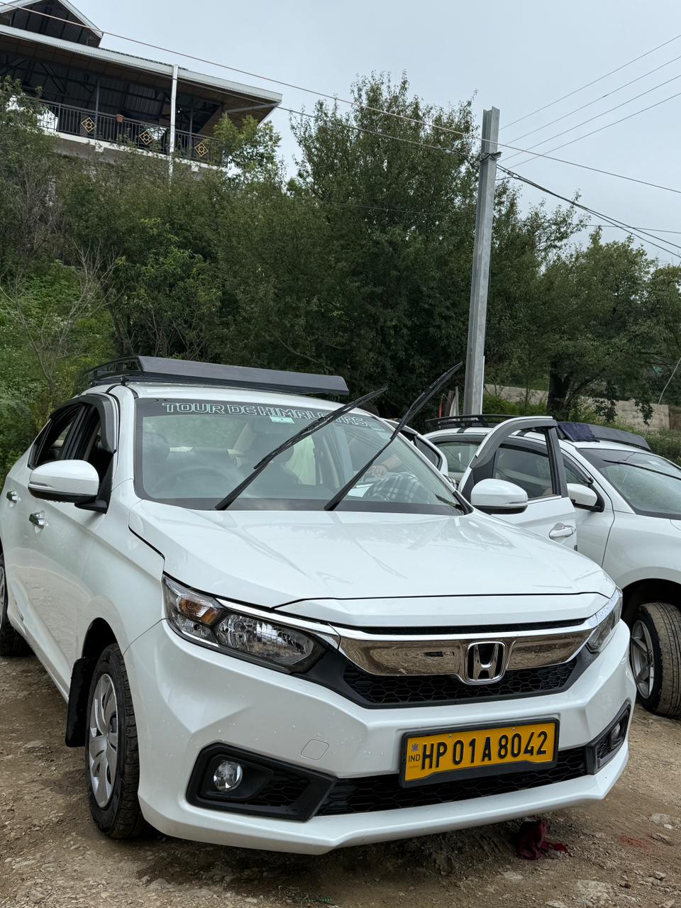Tour De Himalayas Sedan